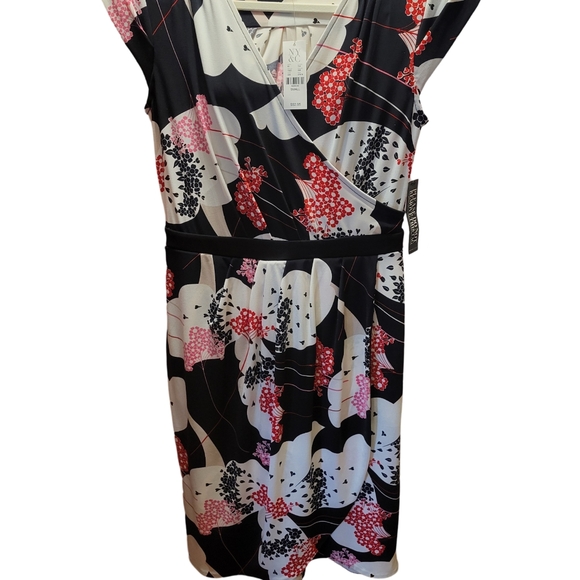 NWT New York And Company Faux Wrap Dress - Picture 3 of 5